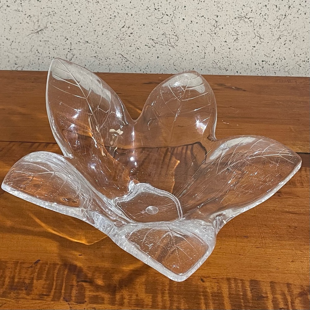 Vintage Acrylic Bowl Flower Petals Clear Vase Table Decor Grainware Chrystalline